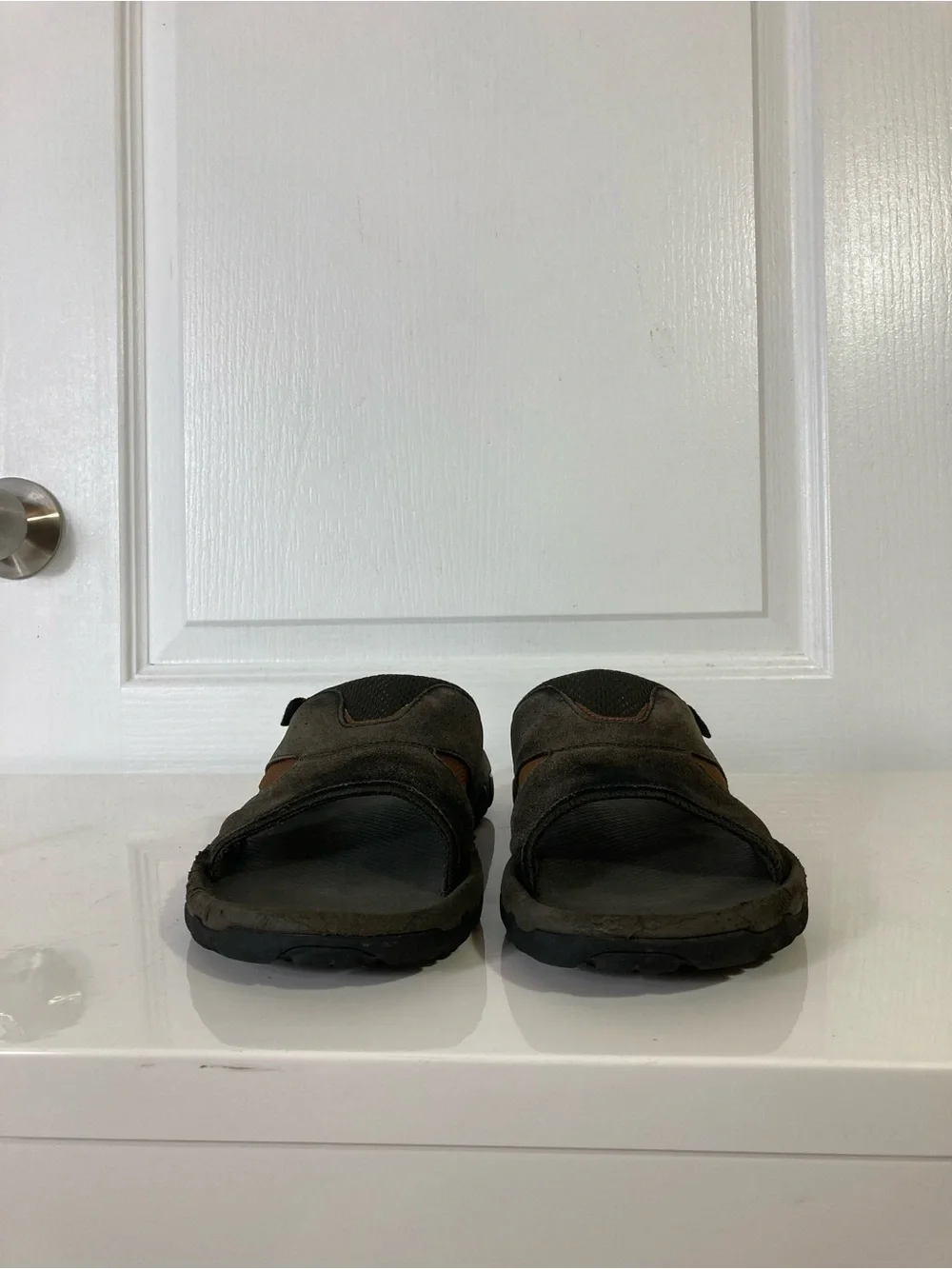 TEVA Sandals Men 9 Brown Cut-Out Slides